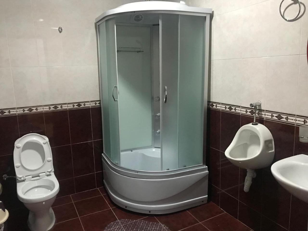 Hotel Caucasus Tbiliszi Kültér fotó