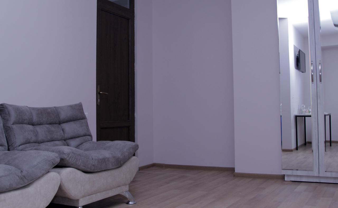 Hotel Caucasus Tbiliszi Kültér fotó