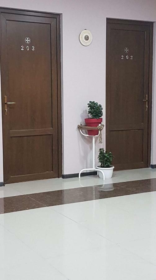 Hotel Caucasus Tbiliszi Kültér fotó